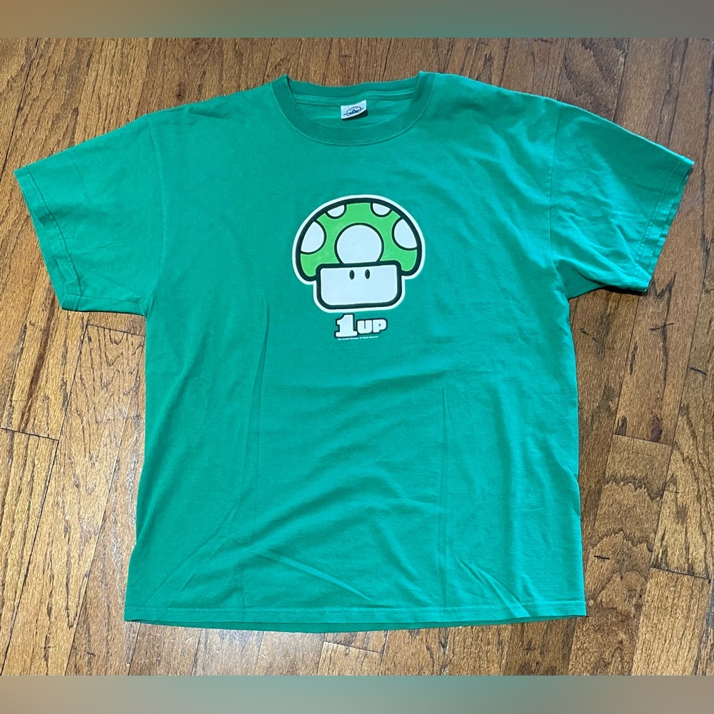 Vintage Nintendo Mario 1UP Mushroom Video Game T-Shirt Mens